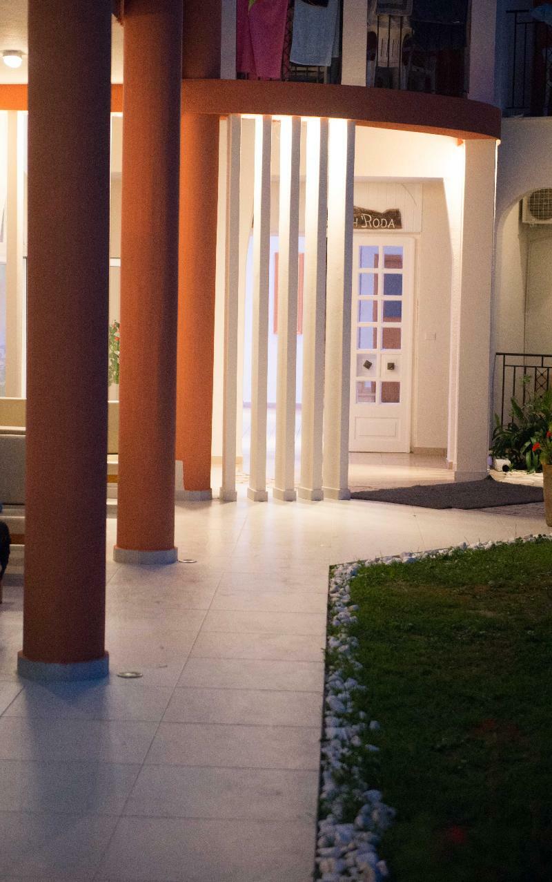 Silver Beach Hotel And Annexe Apartments (Adults Only) Roda  Exterior foto