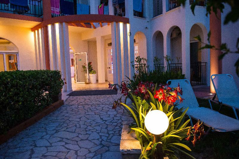 Silver Beach Hotel And Annexe Apartments (Adults Only) Roda  Exterior foto