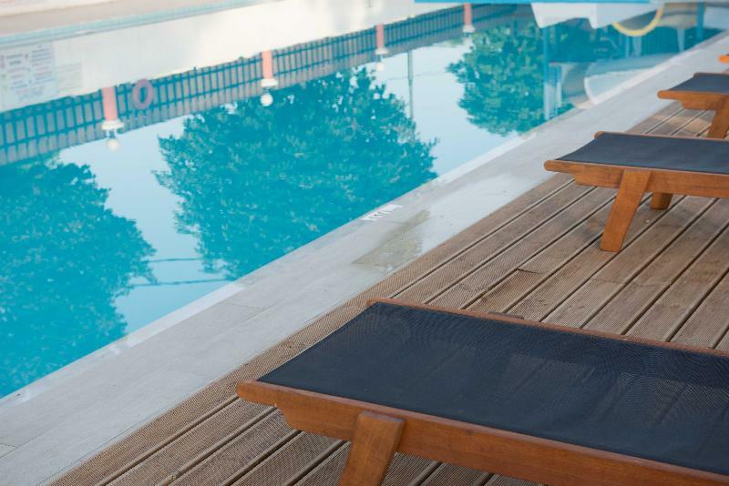 Silver Beach Hotel And Annexe Apartments (Adults Only) Roda  Exterior foto