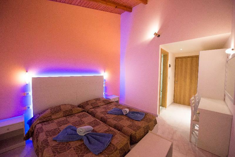 Silver Beach Hotel And Annexe Apartments (Adults Only) Roda  Exterior foto