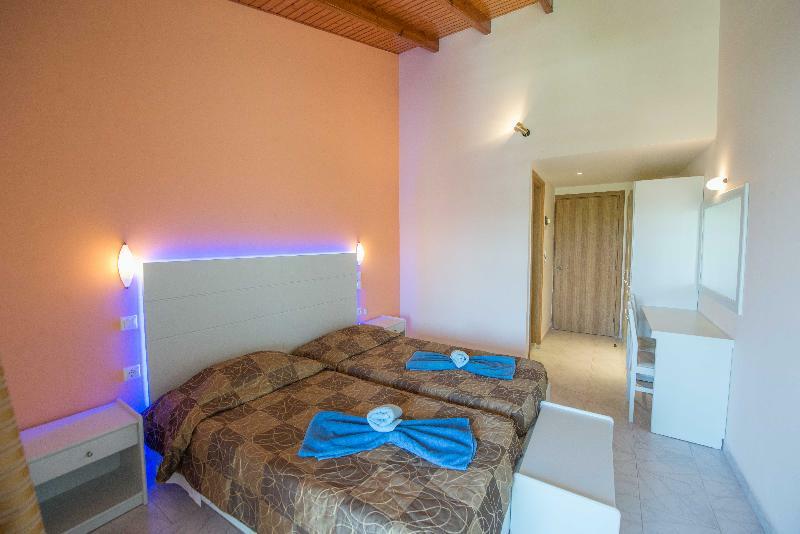 Silver Beach Hotel And Annexe Apartments (Adults Only) Roda  Exterior foto