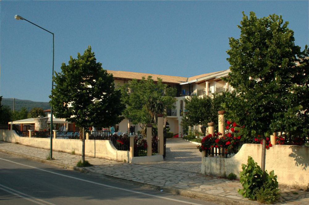 Silver Beach Hotel And Annexe Apartments (Adults Only) Roda  Exterior foto